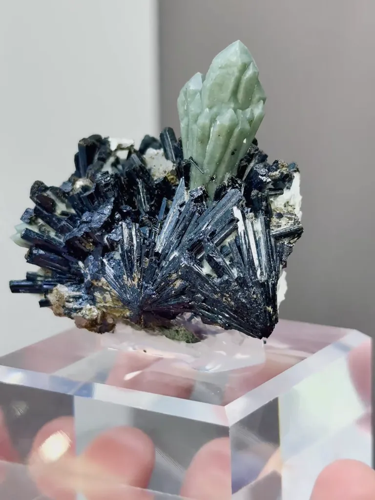 Natural Green Quartz Tower coexist with Wolframite comes from Inner Mongolia,China 45*30*45MM - image 2