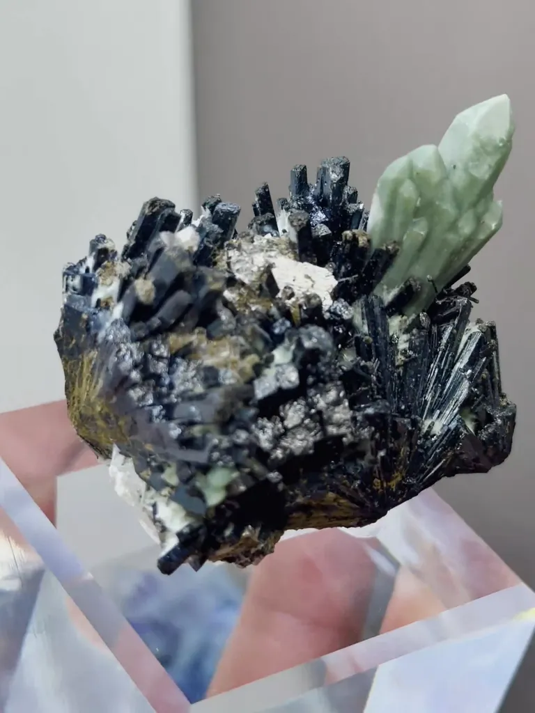 Natural Green Quartz Tower coexist with Wolframite comes from Inner Mongolia,China 45*30*45MM - image 3