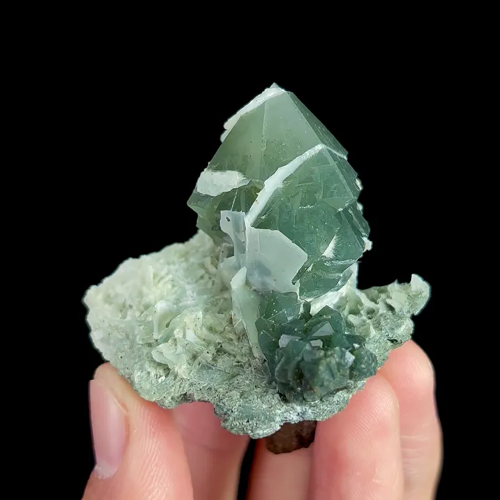 Natural Green Quartz Tower, Mineral Specimen: Inner Mongolia,China (50*55*40MM) image