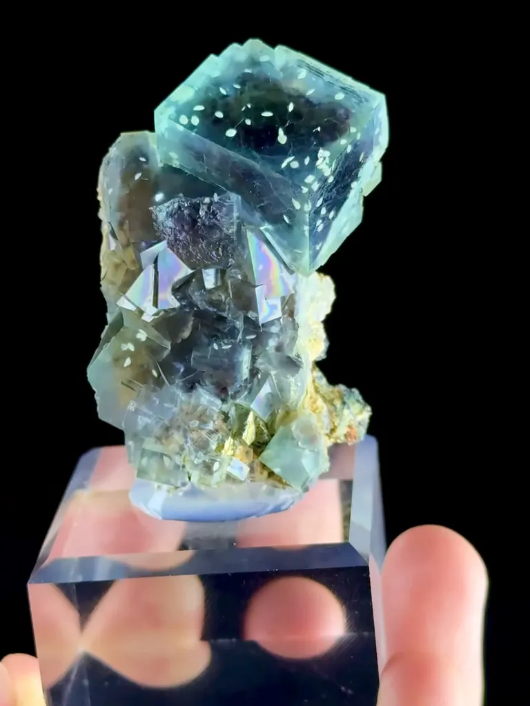Natural Green "Rainbow" Fluorite comes from Yaogangxian,Hunan 30*25*50MM - image 4