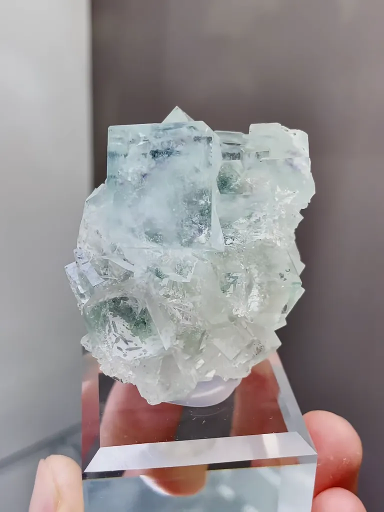 Natural Green Tansparent Fluorite comes from Xianghualing,Hunan 45*30*45MM image