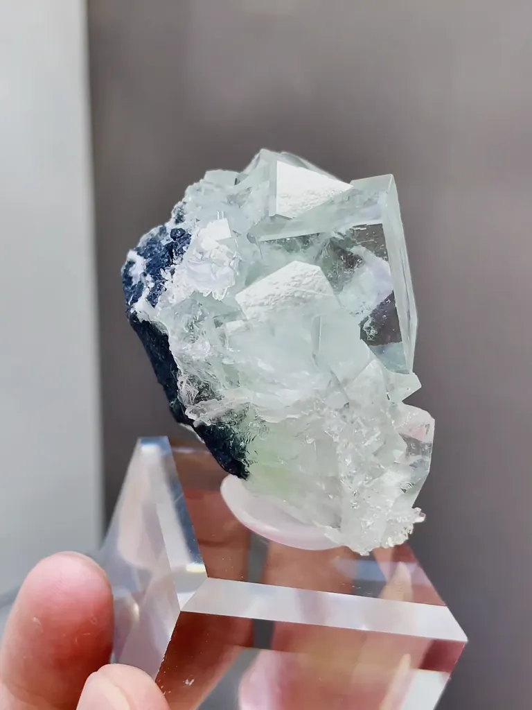 Natural Green Tansparent Fluorite comes from Xianghualing,Hunan 45*30*45MM - image 3