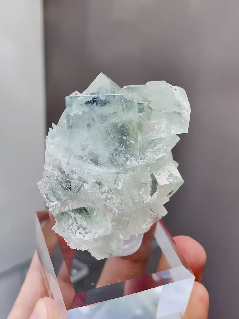 Natural Green Tansparent Fluorite comes from Xianghualing,Hunan 45*30*45MM - image 4