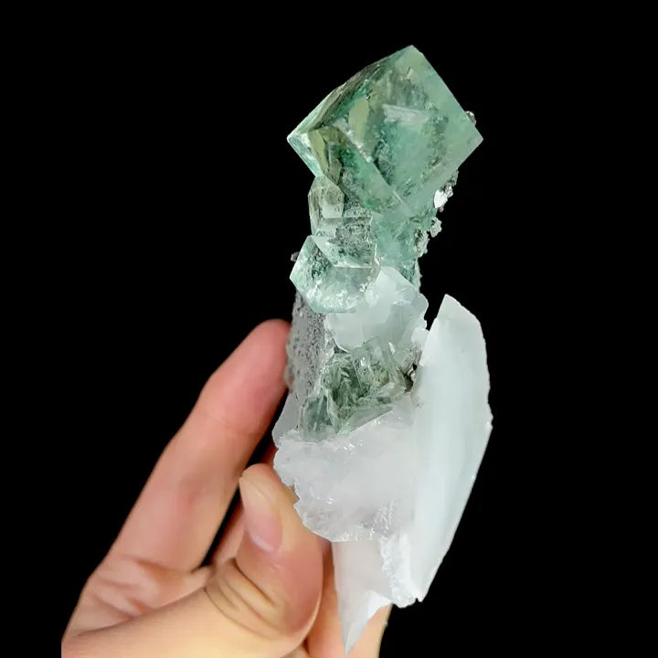 Natural Green Transparent Cubic Fluorite and Calcite, Mineral Specimen:Xiangjhualing,Hunan (30*105*80MM) image