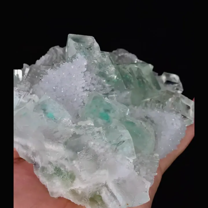 Natural Green Transparent Cubic Fluorite and Quartz, Mineral Specimen:Zhejiang,China (135*130*70MM) - image 3