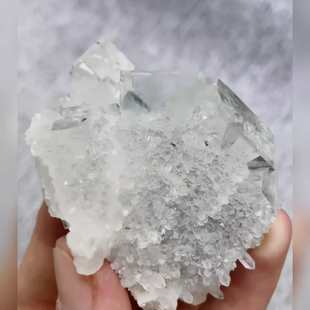 Natural Green Transparent Cubic Fluorite and Quartz Symbiosis comes from Zhejiang,China 60*50*30MM - image 4