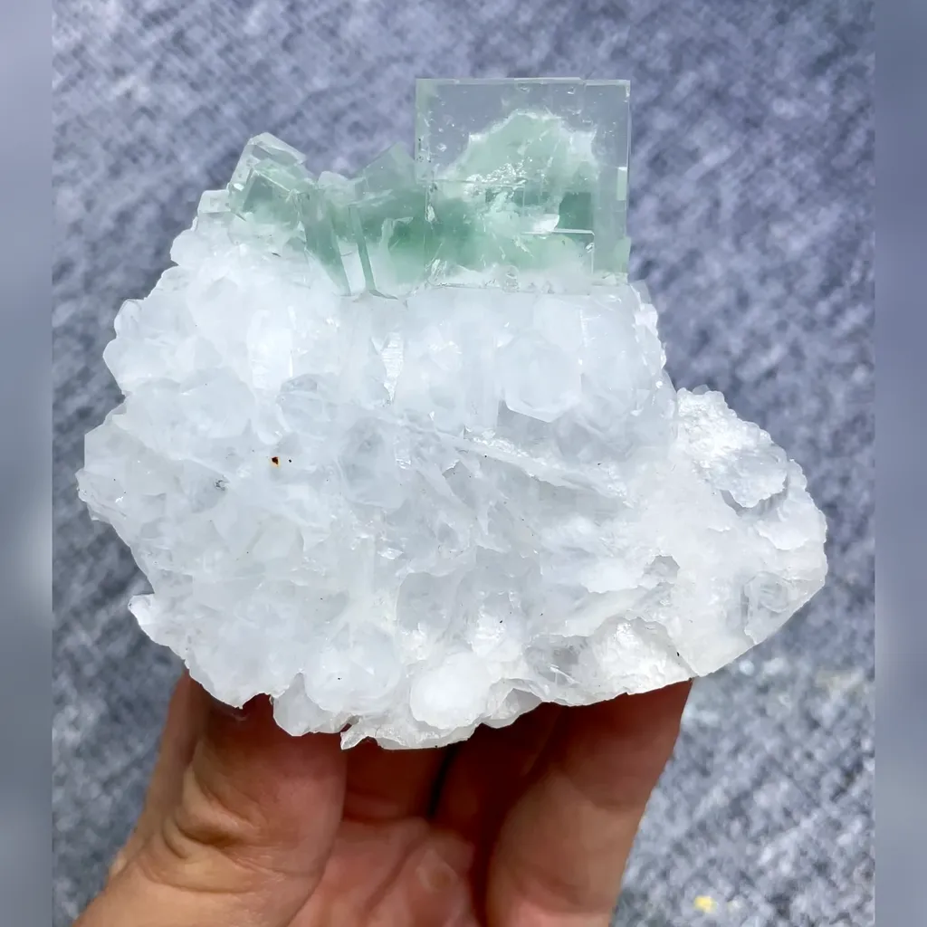 Natural Green Transparent Cubic Fluorite and Quartz Symbiosis comes from Zhejiang,China 75*65*40MM - image 7