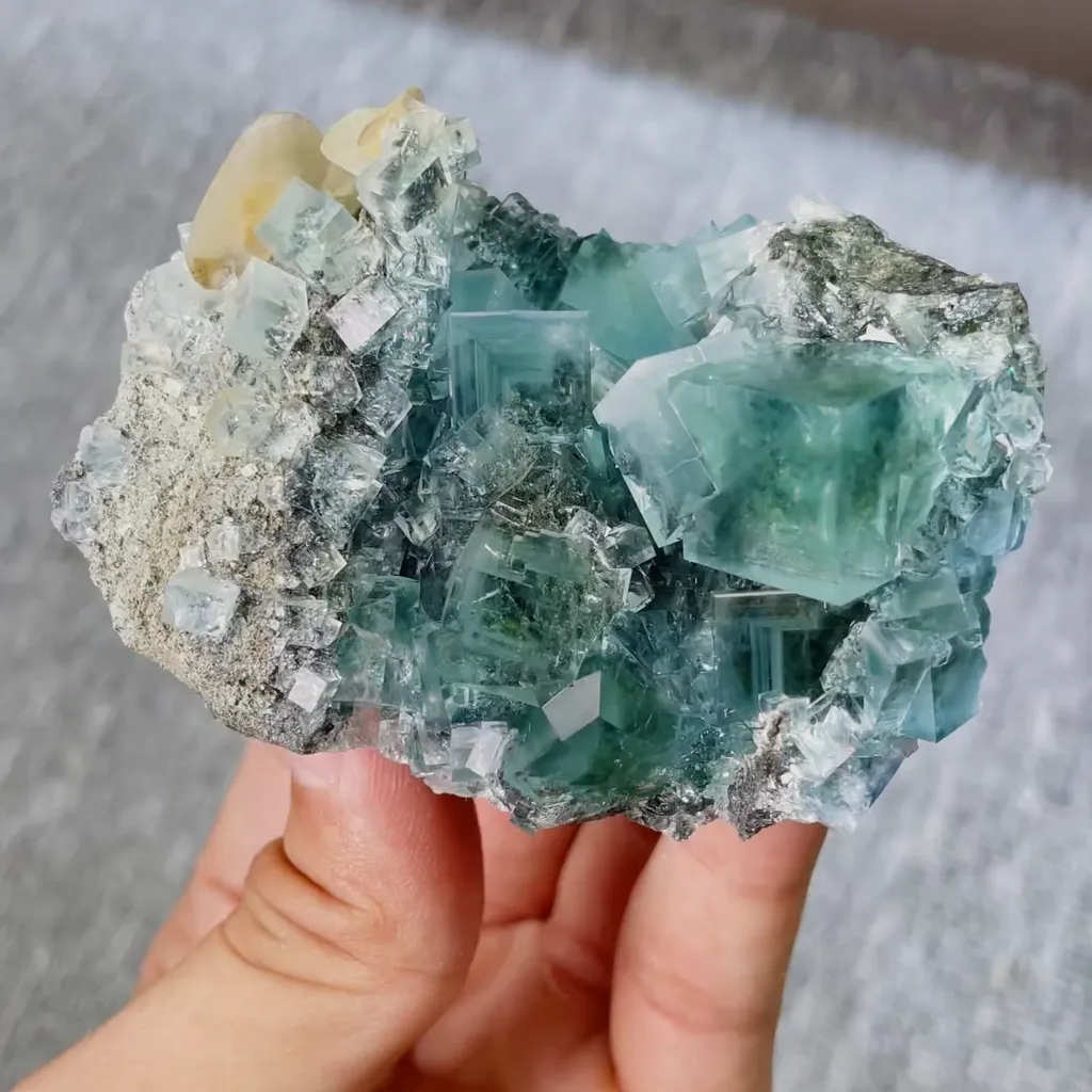 Natural Green Transparent Cubic Fluorite and Siderite Symbiosis comes from Xianghualing,Hunan 80*55*30MM image