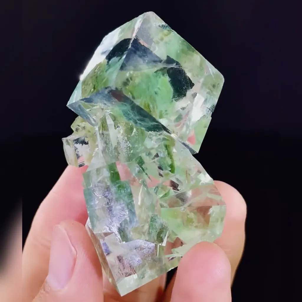 Natural Green Transparent Cubic Fluorite comes from Xianghualing,Hunan 45*55*35MM - image 2