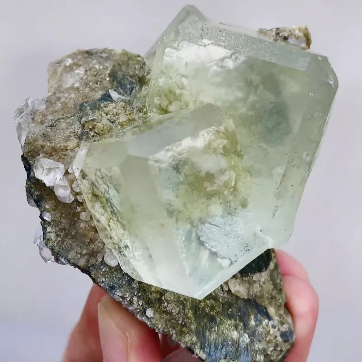 Natural Green Transparent Cubic Fluorite, Mineral Specimen: Xianghualing,Hunan (70*85*45mm) - image 5