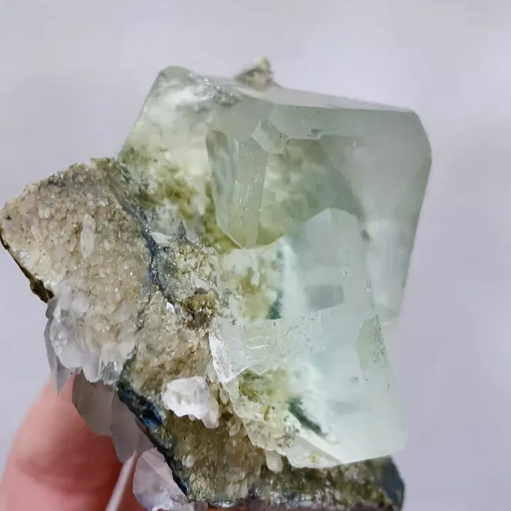 Natural Green Transparent Cubic Fluorite, Mineral Specimen: Xianghualing,Hunan (70*85*45mm) - image 4
