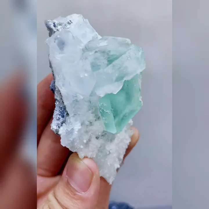 Natural Green Transparent Cubic Fluorite, Mineral Specimen:Xianghualing,Hunan (50*85*45mm) - image 3