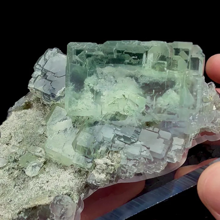 Natural Green Transparent Cubic Fluorite, Mineral Specimen:Xianghualing,Hunan (95*60*45MM) - image 2