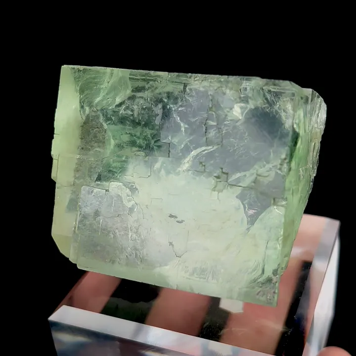 Natural Green Transparent Cubic Fluorite, Mineral Specimen:Zhejiang,China (55*35*45MM) image