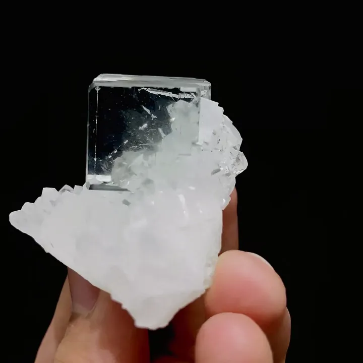 Natural Green Transparent Cubic Fluorite & Quartz,Mineral Specimen:Zhejiang,China (55*45*30MM) image