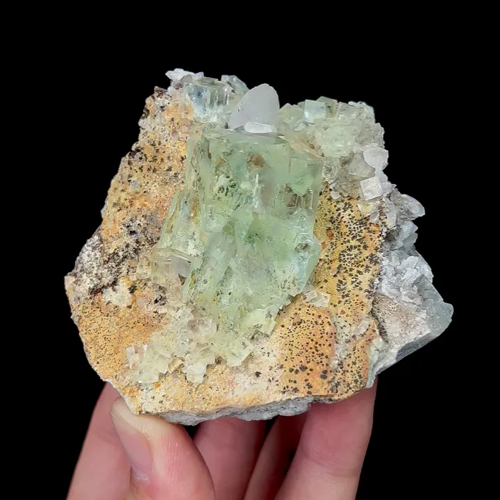 Natural Green Transparent Fluorite and Calcite, Mineral Specimen:Xianghualing,Hunan (75*75*40MM) image