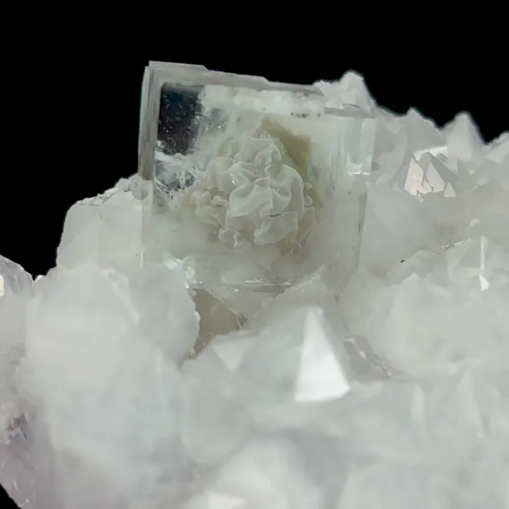 Natural Green Transparent Fluorite and Quartz Cluster, Mineral Specimen: Zhejiang,China (75*65*35MM) - image 4