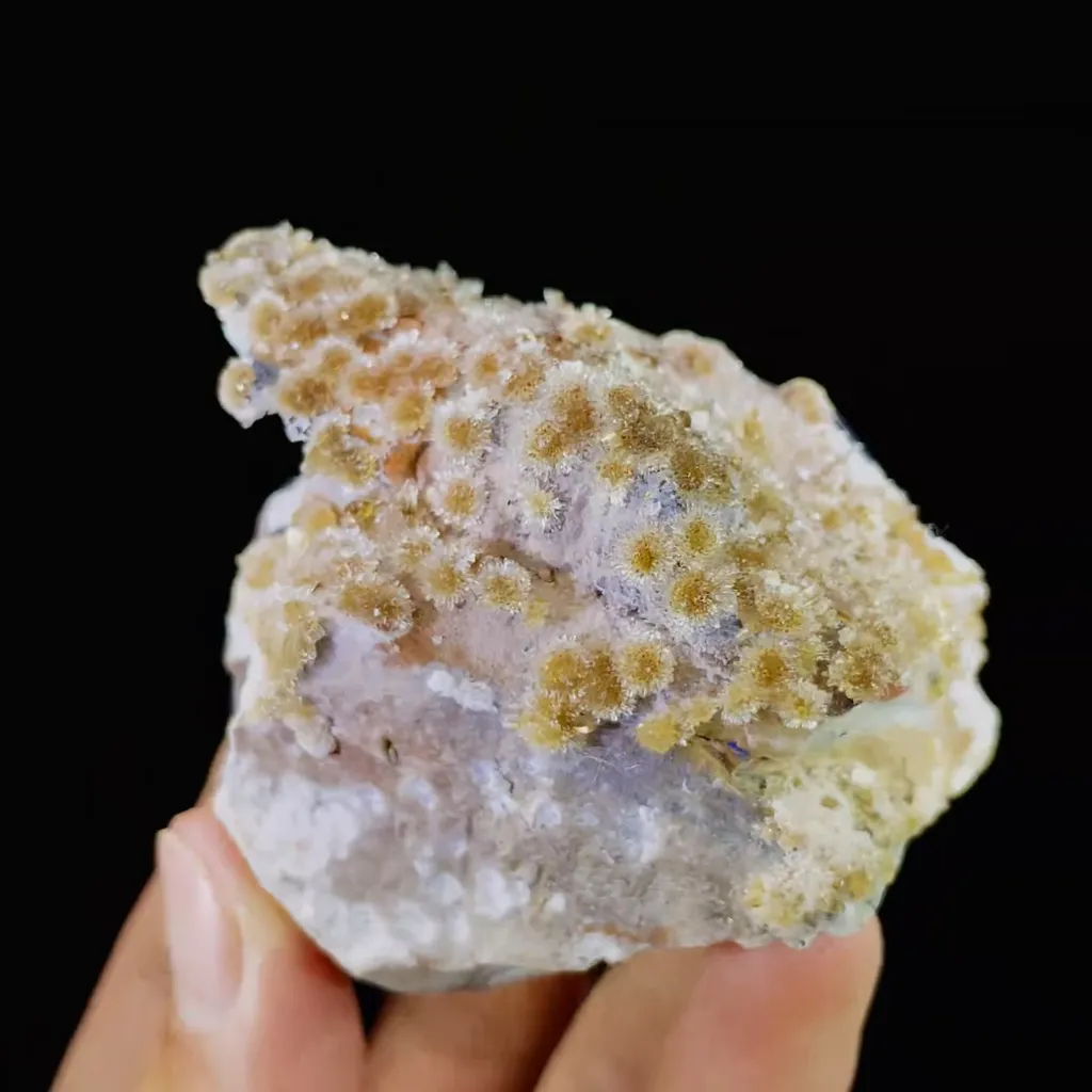 Natural Gypsum comes from Guizhou,China 65*50*40MM - image 4