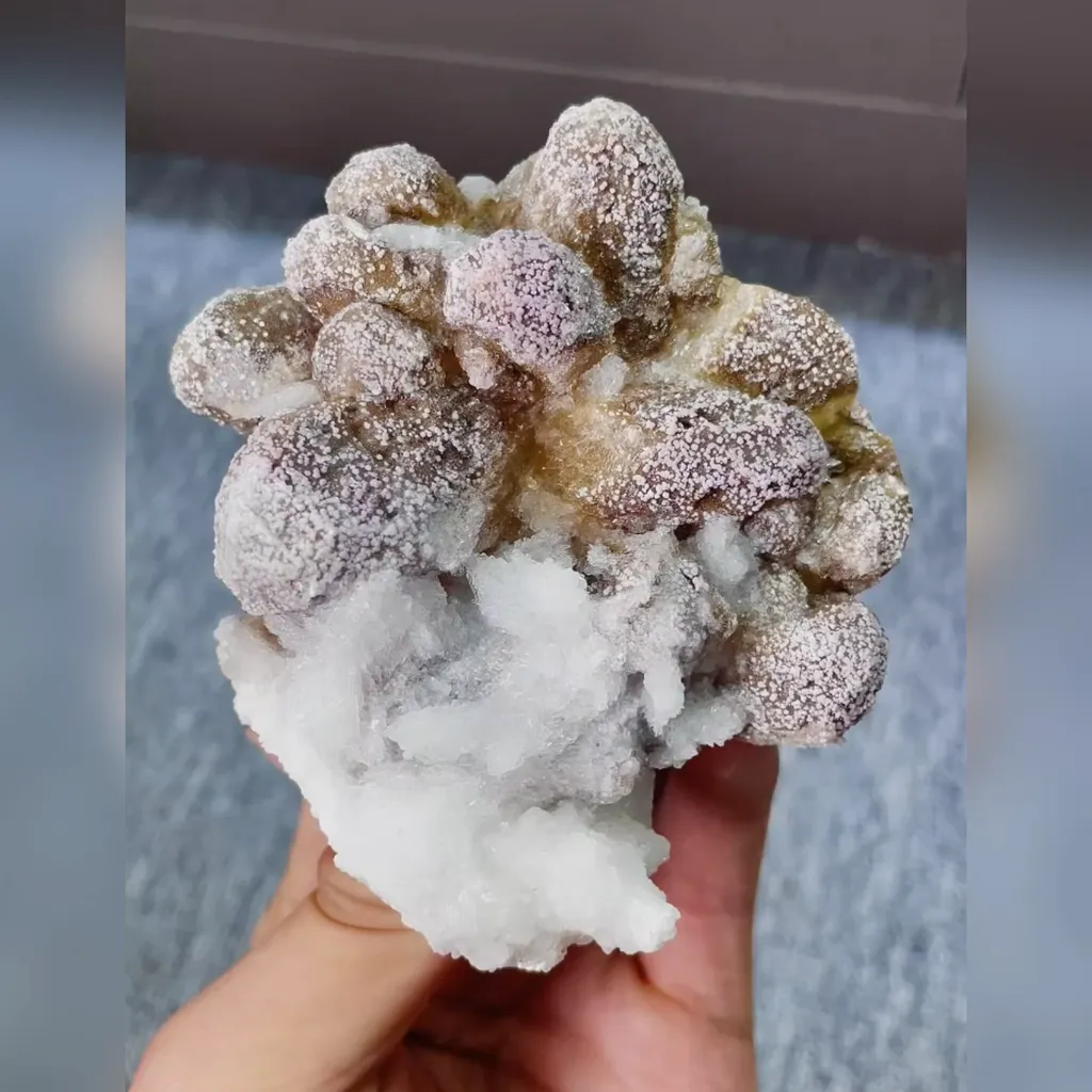 Natural Gypsum comes from Guizhou,China 90*95*40MM image