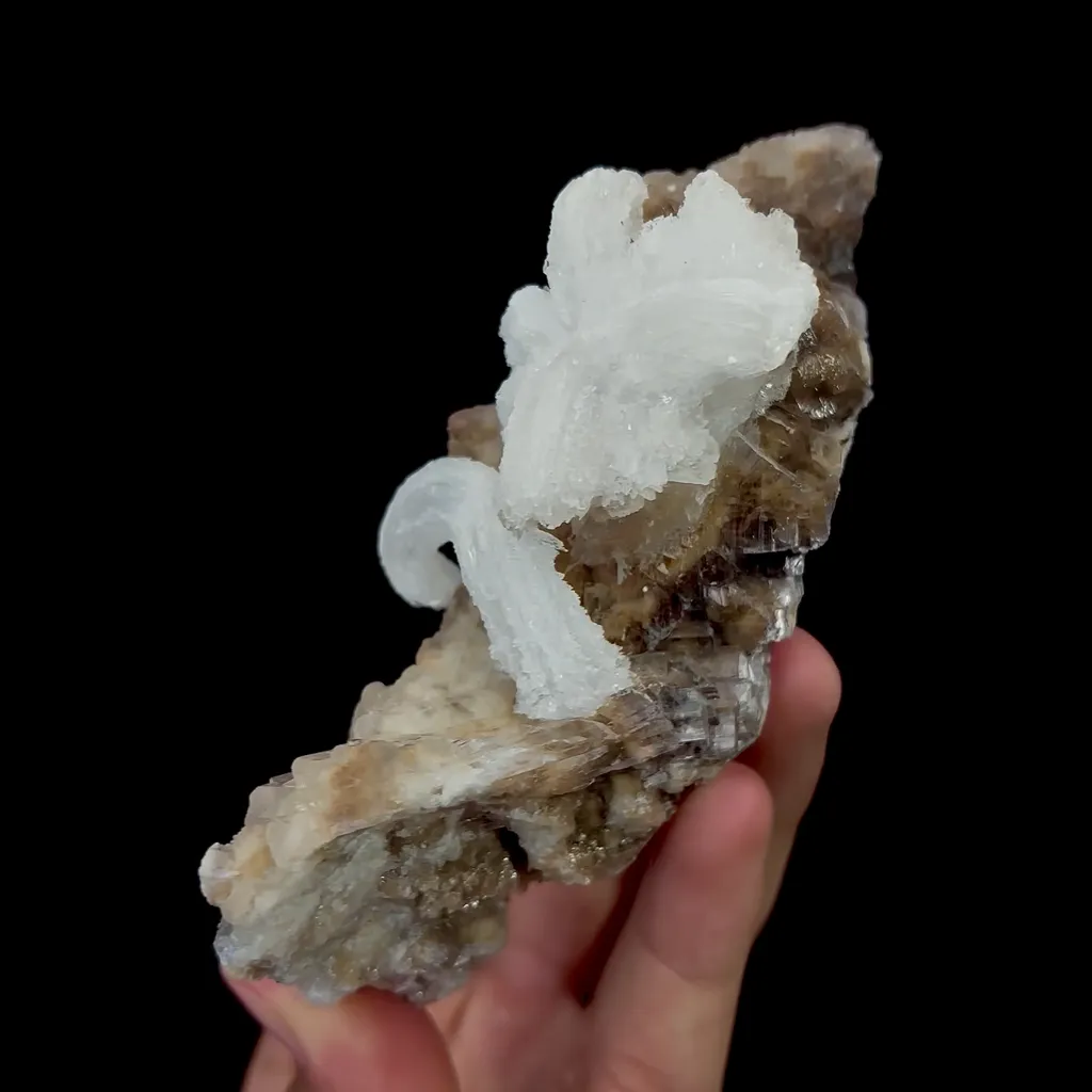 Natural Gypsum Mineral Specimen,High Quality Specimen,GUIZHOU,CHINA(120*53*44mm) - image 4