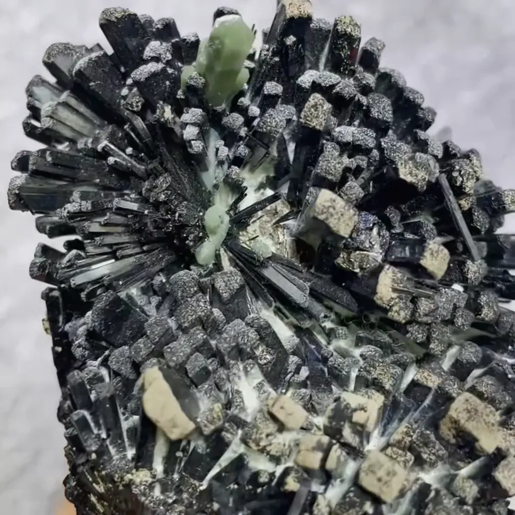 Natural Hedenbergite and Green Quartz Symbiosis comes from Inner Mongolia,China 75*70*60MM - image 3