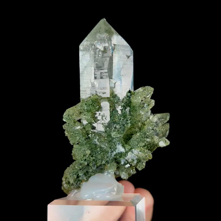 Natural Himalayan Quartz, Mineral Specimen: India (45*40*80MM) - image 4