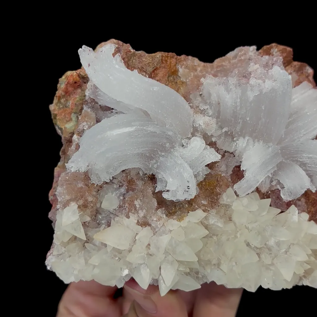 Natural Horn Gypsum Mineral Specimen,High Quality Specimen,GUIZHOU,CHINA(111*85*62mm) - image 4