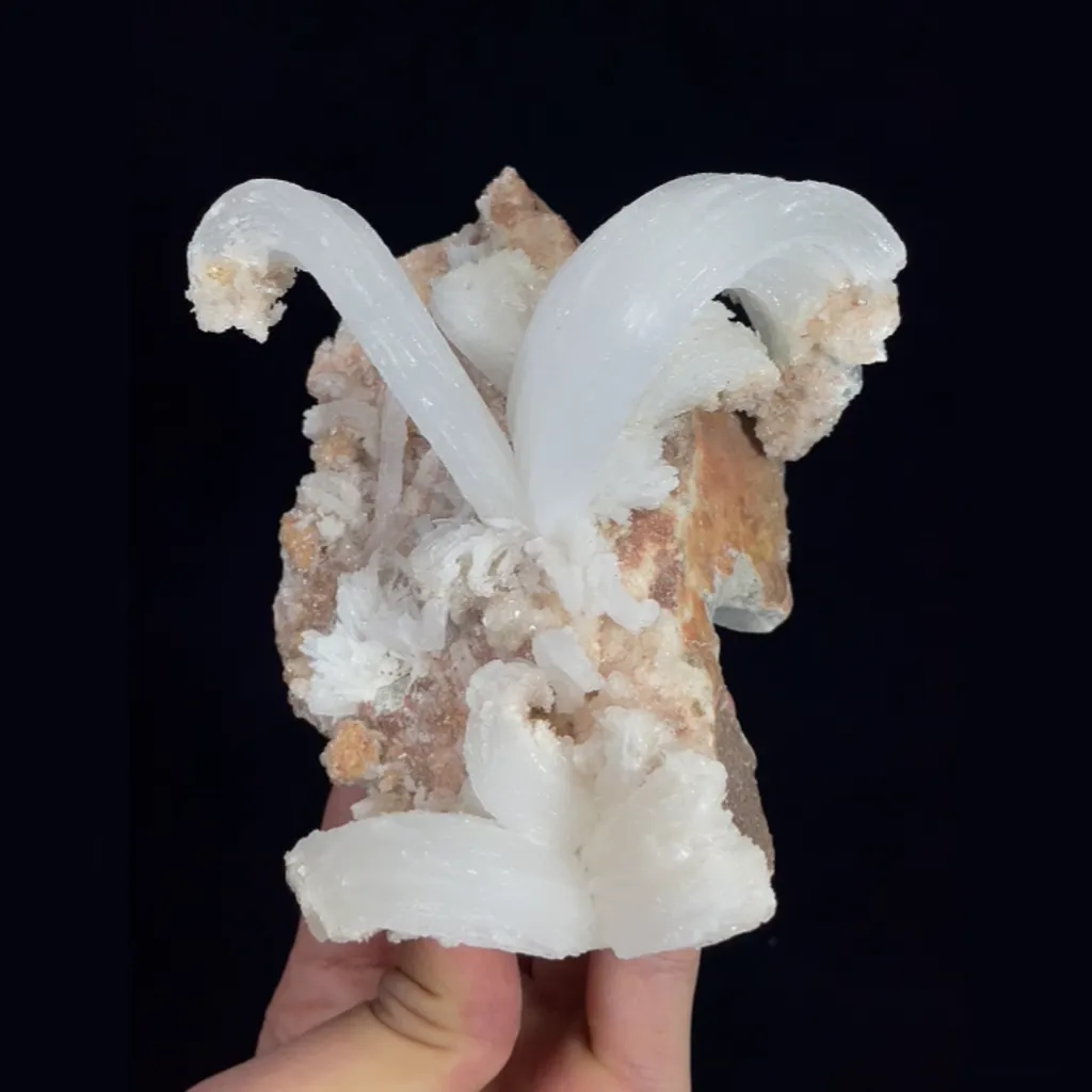 Natural Hornstone Gypsum, Mineral Specimen:Guizhou,China (95*130*70MM) - image 5