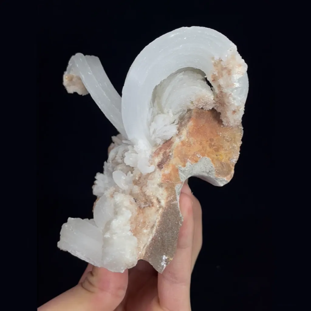 Natural Hornstone Gypsum, Mineral Specimen:Guizhou,China (95*130*70MM) image
