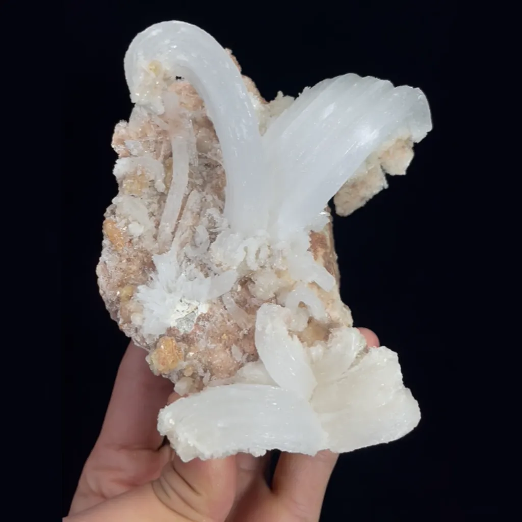 Natural Hornstone Gypsum, Mineral Specimen:Guizhou,China (95*130*70MM) - image 3