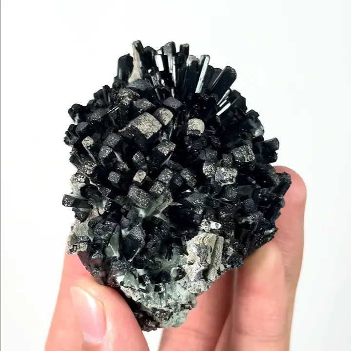 Natural Ilvaite,flower shape Mineral Specimen: NEIMNGGU (75*55mm) image