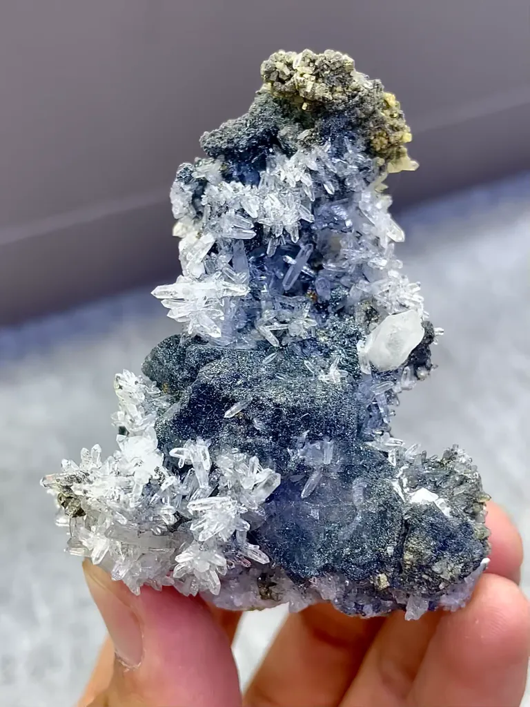 Natural Jamstenite and Fluorite and Quartz Coexist comes from Yaogangxian,Hunan 65*45*40MM - image 3