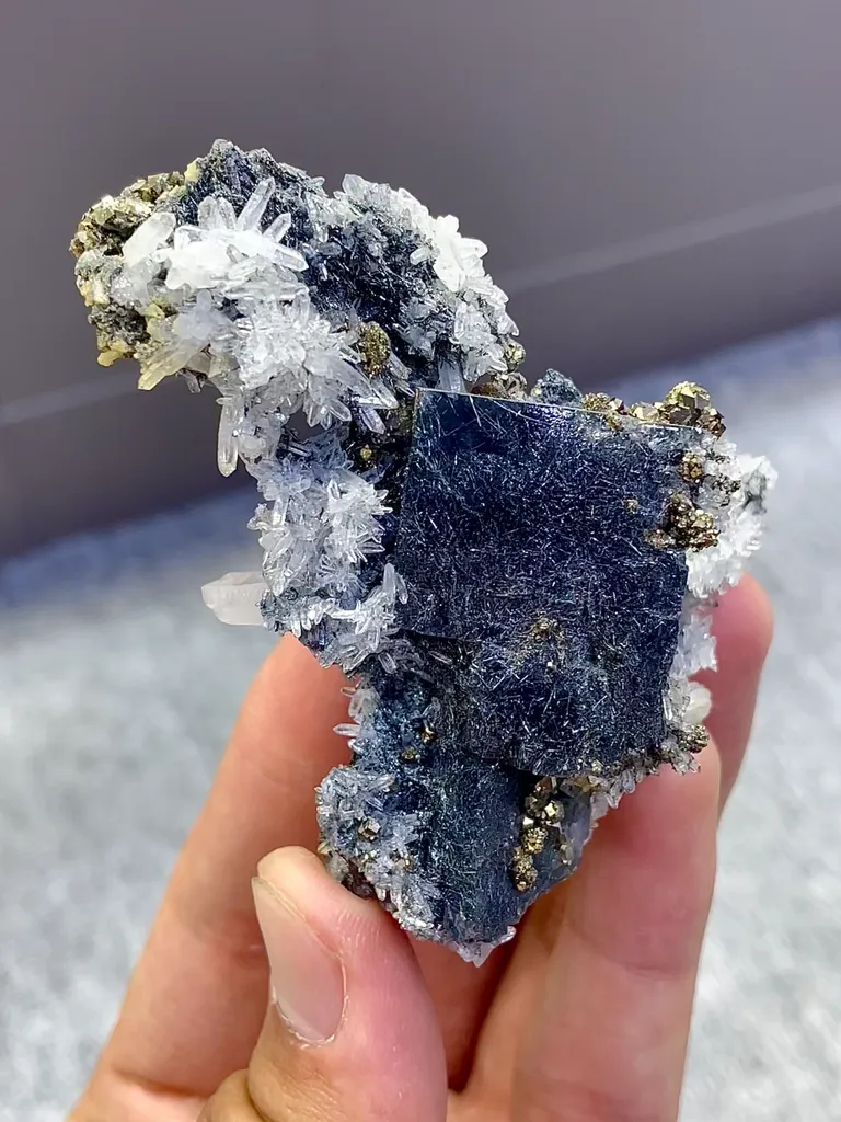 Natural Jamstenite and Fluorite and Quartz Coexist comes from Yaogangxian,Hunan 65*45*40MM image