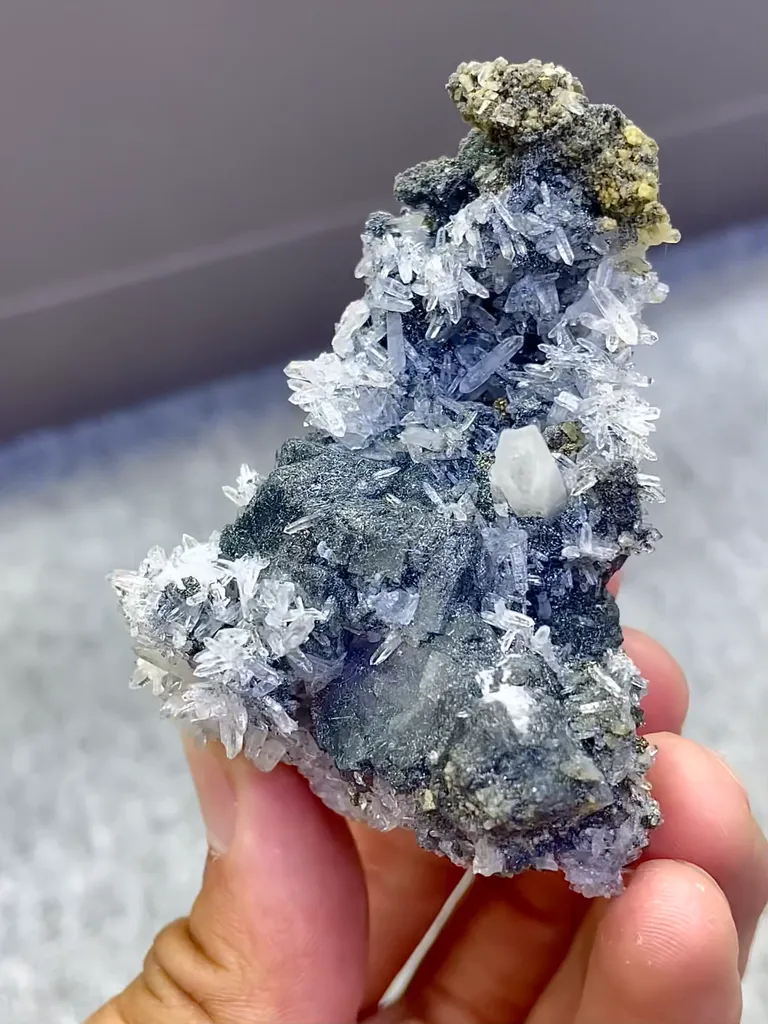Natural Jamstenite and Fluorite and Quartz Coexist comes from Yaogangxian,Hunan 65*45*40MM - image 2