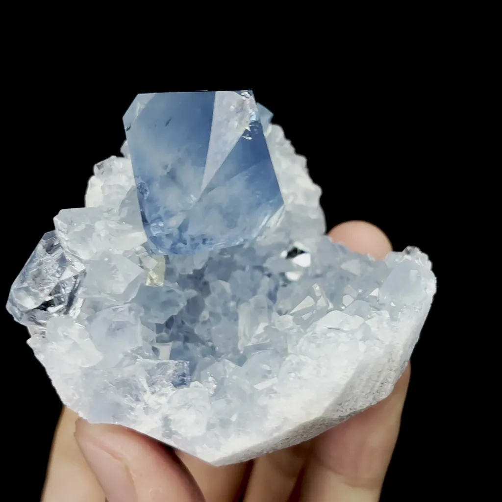 Natural Kyanite Mineral Specimen,High Quality Specimen,MADAGASCAR(66*57*66mm) - image 3