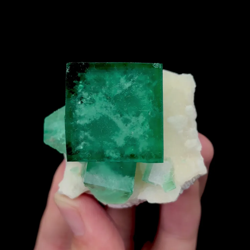 Natural Large Green Cubic Fluorite Mineral Specimen,High Quality Specimen,MADAGASCAR(53*47*40mm) - image 4