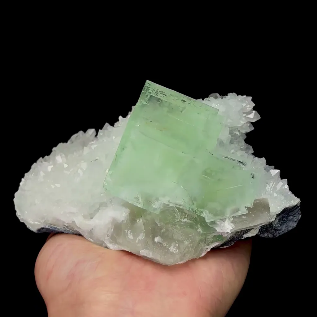 Natural Large Green Fluorite and Crystal Mineral Specimen,High Quality Specimen,ZHEJIANG,CHINA(134*100*69mm) image