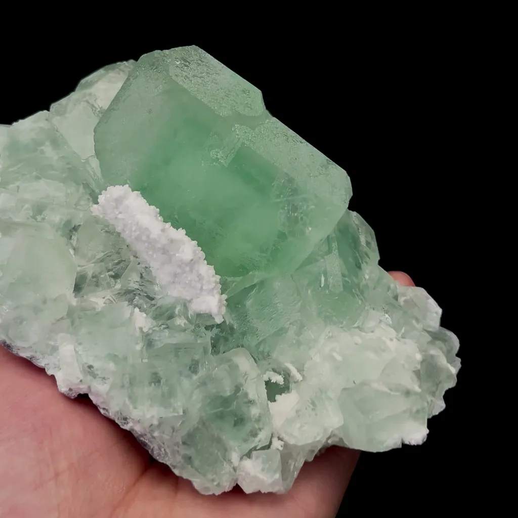 Natural Large Green Fluorite Mineral Specimen,High Quality Specimen,XIANGHUALING,HUNAN,CHINA(136*109*65mm) - image 2