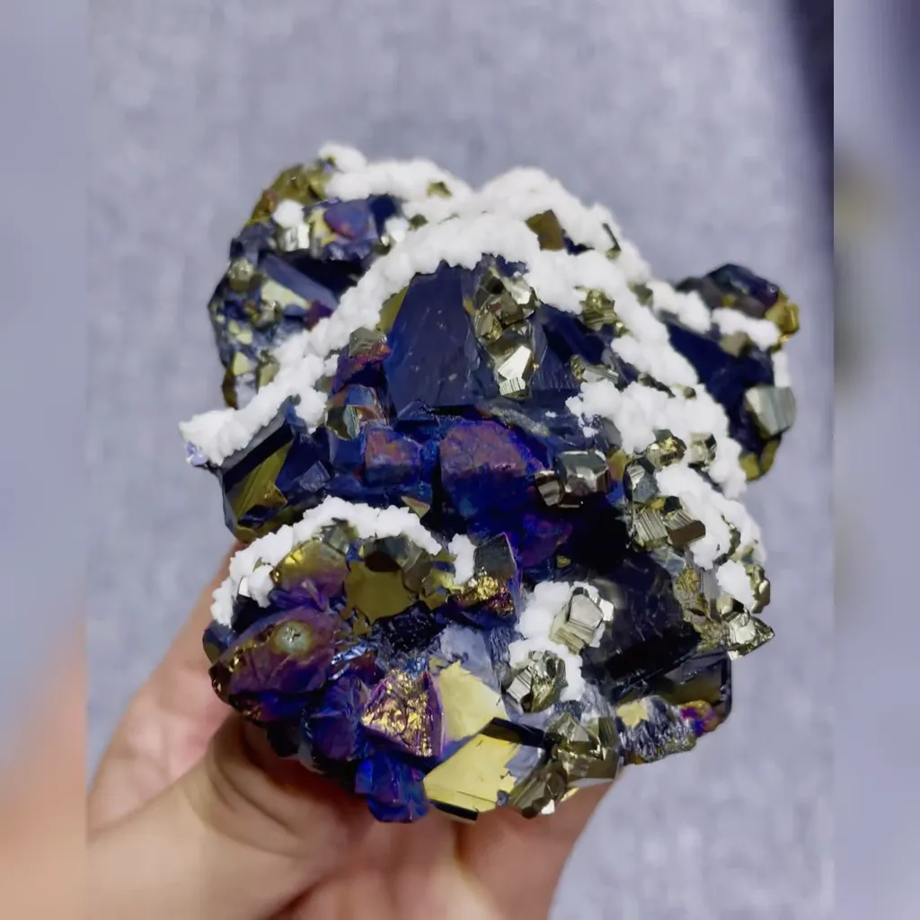 Natural Magnetite Pyrite and Dolomite Symbiosis comes from Yaogangxian,Hunan 90*70*45MM - image 4
