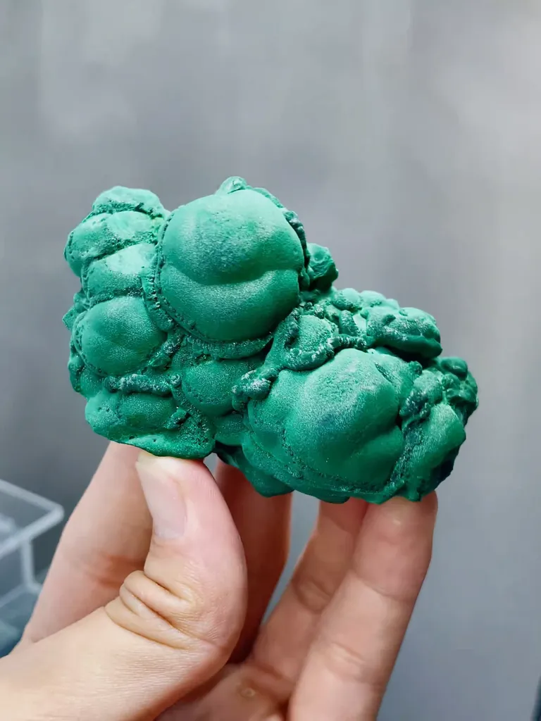 Natural Malachite comes from Guilin,Guangxi 75*30*45MM - image 4