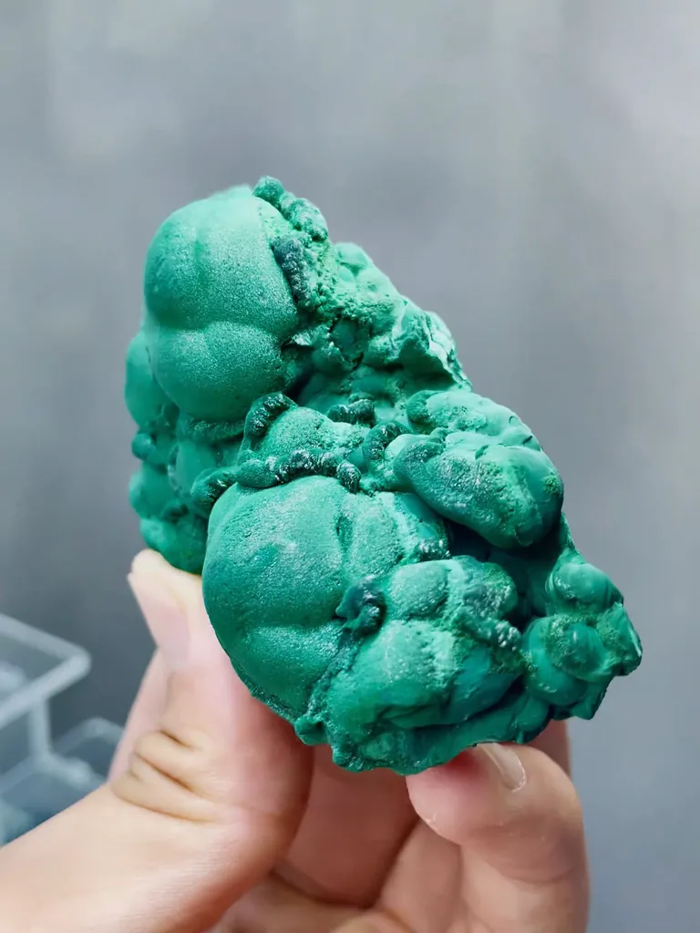 Natural Malachite comes from Guilin,Guangxi 75*30*45MM - image 3