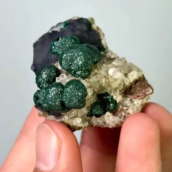 Natural Malachite & Quartz,Mineral Specimen:Guangxi,China (35*30*35mm) image
