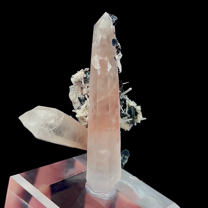 Natural Mango Quartz and Specularite, Mineral Specimen:Jinlong,Guangdong (60*60*25MM) image