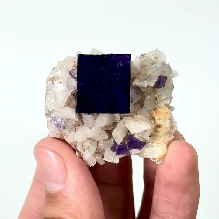 Natural Matrix Fluorite and Dolomite, Mineral Specimen:Xinjiang,China (40*35*25MM) image