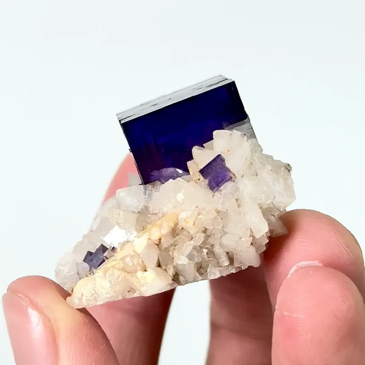 Natural Matrix Fluorite and Dolomite, Mineral Specimen:Xinjiang,China (40*35*25MM) - image 3