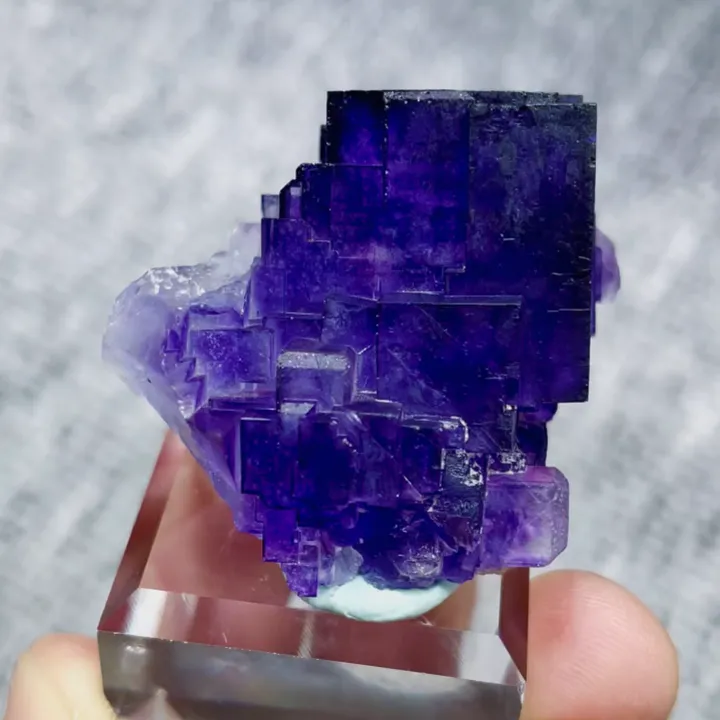 Natural Matrix Fluorite, Mineral Specimen: Xinjiang,China (30*30*25MM) image