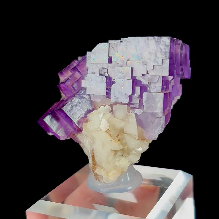 Natural Matrix Fluorite, Mineral Specimen:Xinjiang,China (40*35*35MM) image