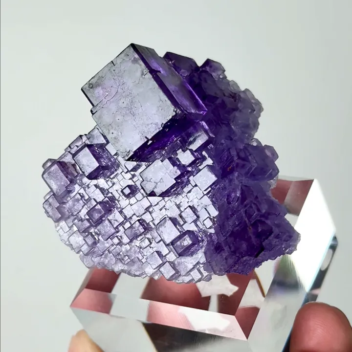Natural Matrix Fluorite, Mineral Specimen:Xinjiang,China (50*40*40MM) image