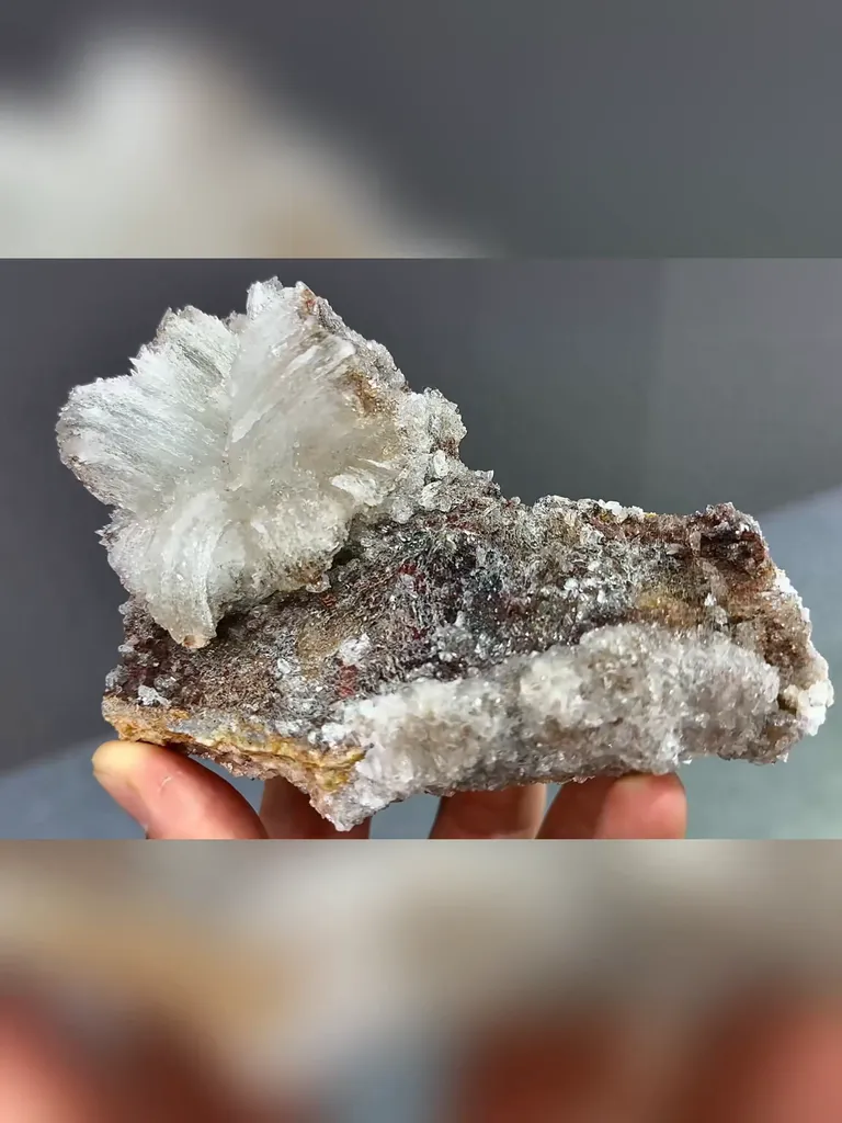 Natural Petal Gypsum comes from Guizhou,China 120*45*80MM - image 4