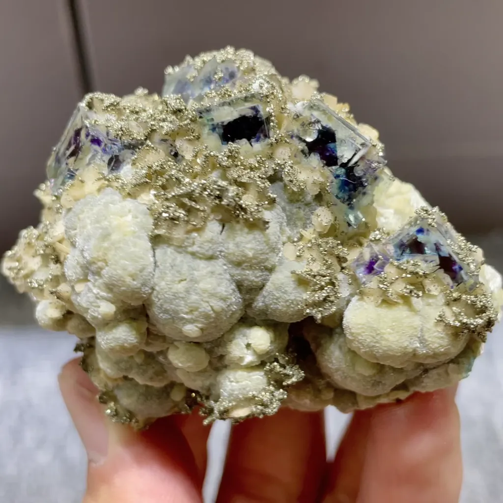 Natural Phantom Fluorite and Calcite and Mica Symbiosis comes from Yindu,Inner Mongolia 65*50*35MM image